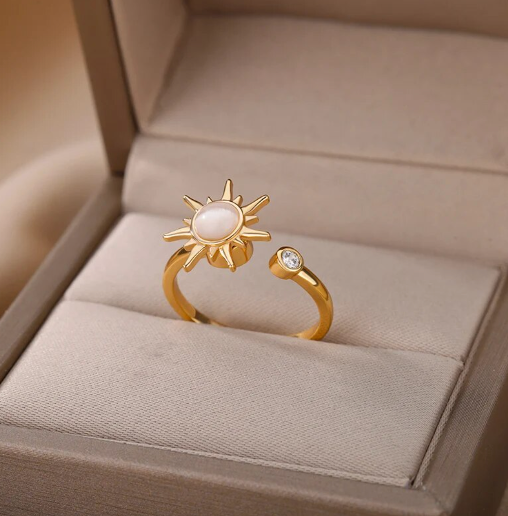 Moonstone Ring in 18K Gold Plating