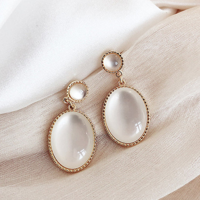 Moonstone in Gold