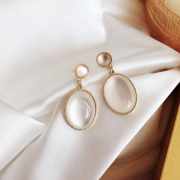 Moonstone in Gold