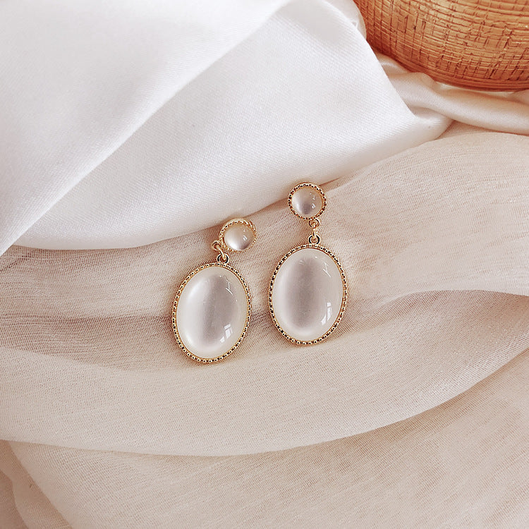 Moonstone in Gold