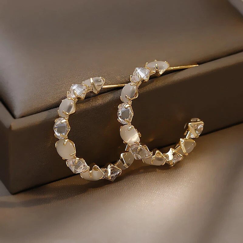 Luxury Cubic Opal and Cubic Zirconia in Gold