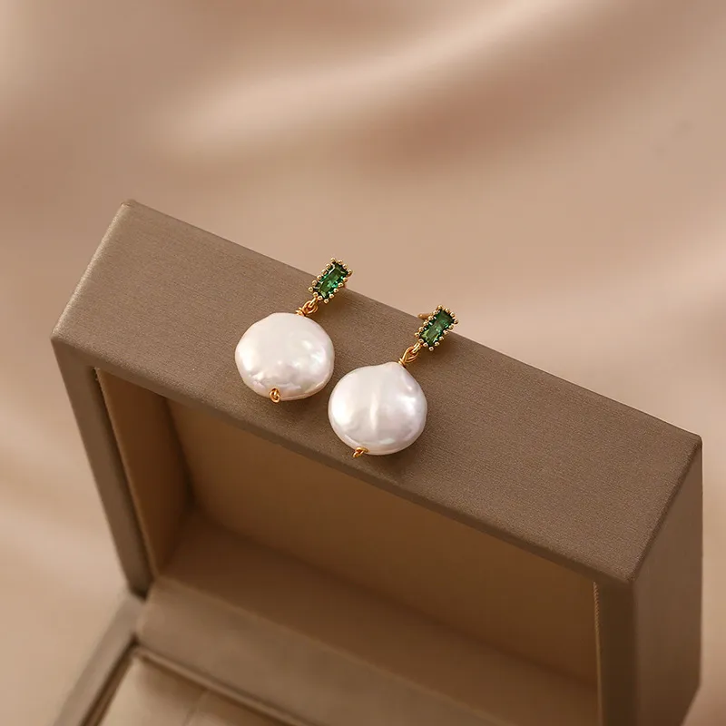 Elegant Green Crystal Pearl