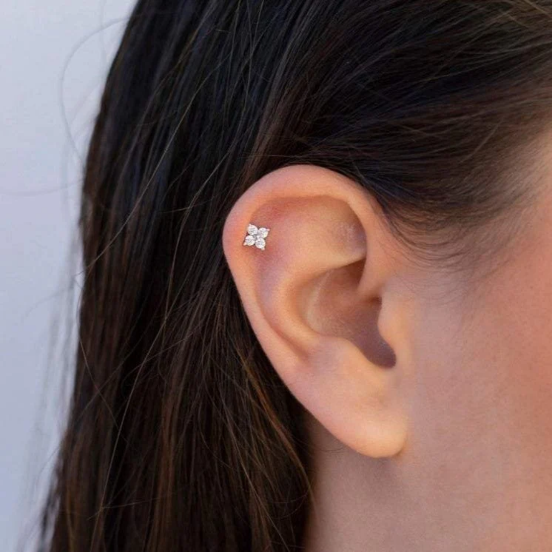 DAINTY FLOWER STUD EARRINGS