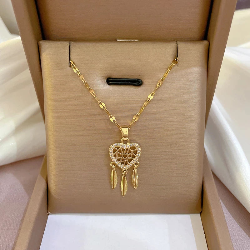 Heart and Leaves Pendant with Zirconias in Gold and Silver