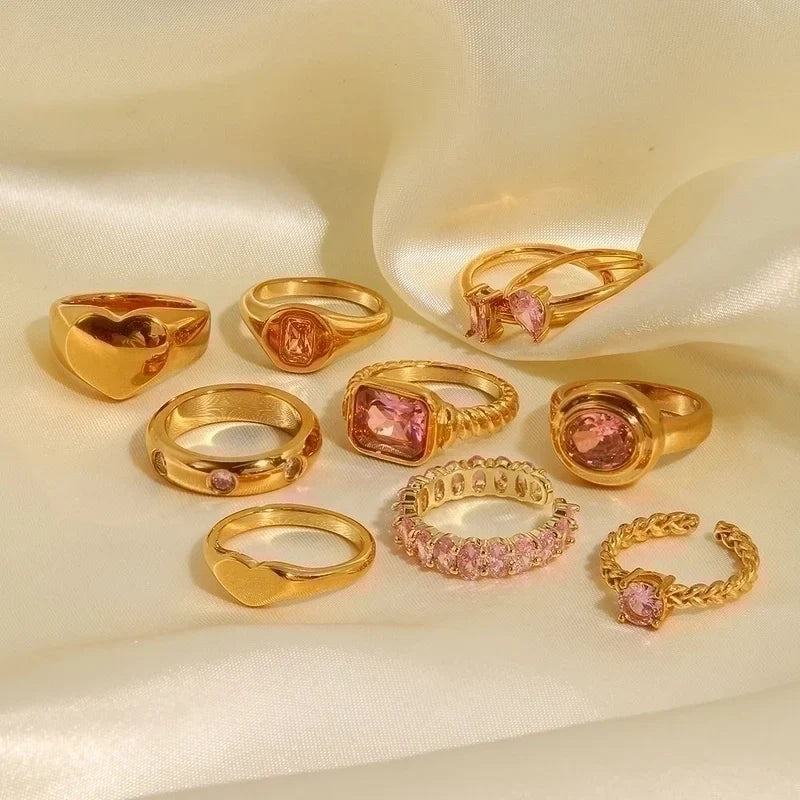 Elegant lady ring