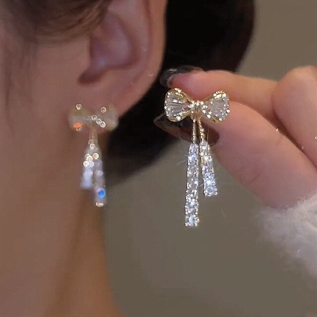 Bow  with Zirconia in Gold