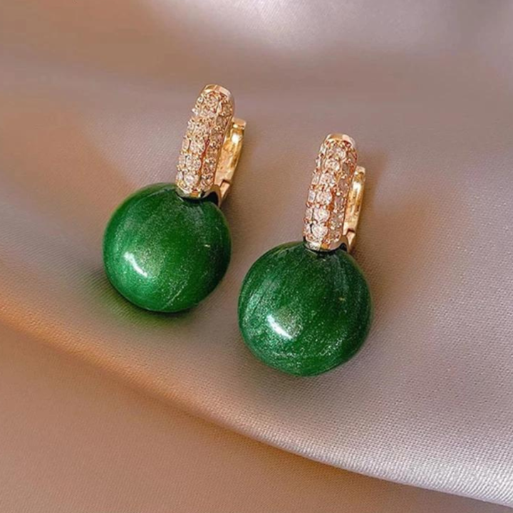 Luxury  with Green Pearl in Gold