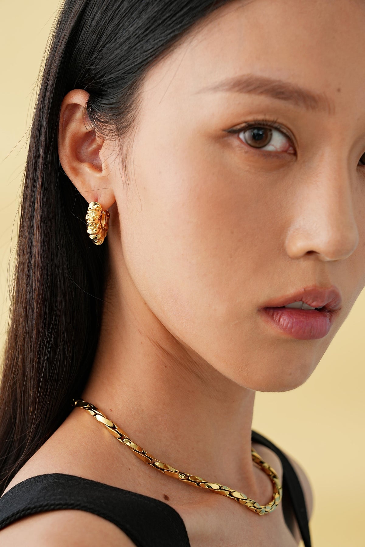 Seraphia Gold Huggie Earrings