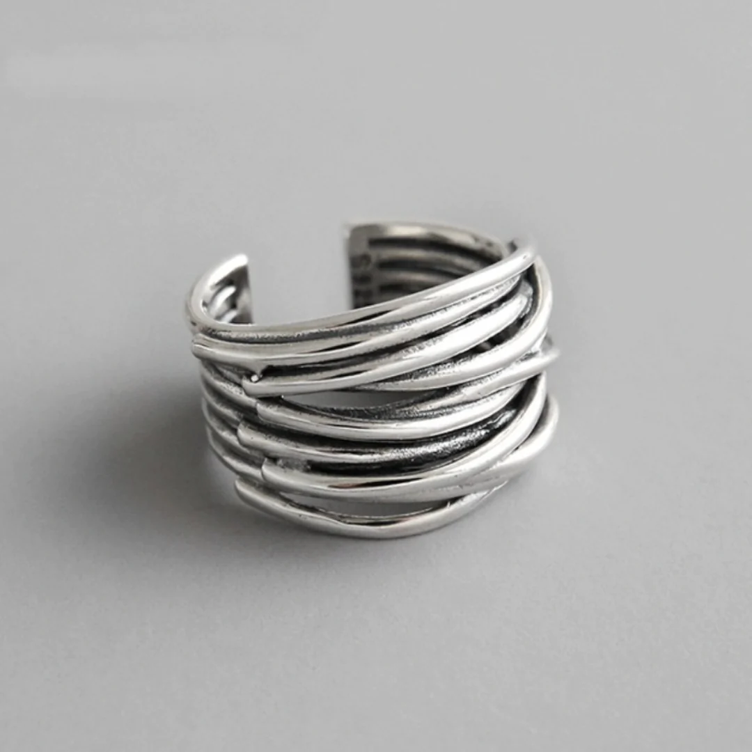 Double-layered vintage-style ring