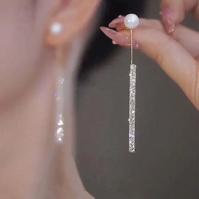 Elegant Bright Dangling Pearl
