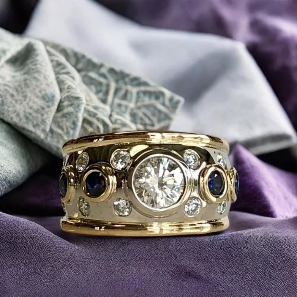 Vintage 18k Gold Ring with Zirconia